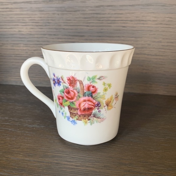 Royal Staffordshire Bone China Mug - Picture 2 of 4